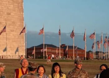 National Guard Patrols Washington DC Amid Mayor’s Warning Over ‘Authoritarian’ Federal Action