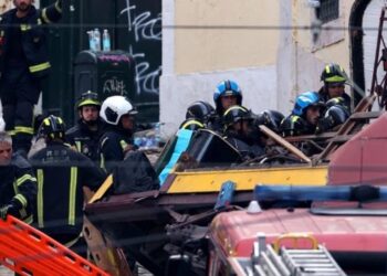 Portugal mourns after Lisbon funicular crash kills 15