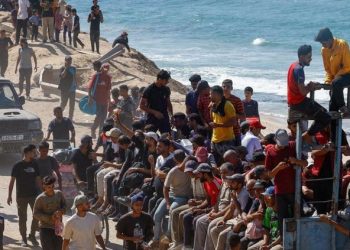 Israel begins implementing Trump-brokered truce; Palestinians return to ruins