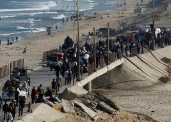 Tensions rise in Gaza as Hamas recalls fighters and ceasefire enters second day