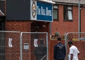 MPs say Home Office wasted billions on asylum hotel contracts