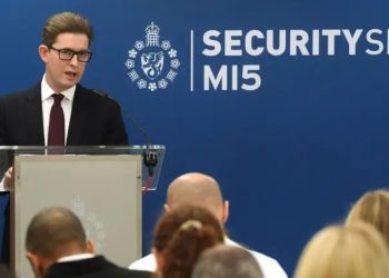 Starmer Faces Pressure After Collapse of Alleged China Spy Case